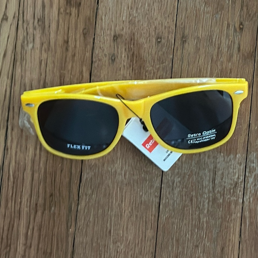 New retro optics flex fit polarized lens wayfarer vintage 80's style sunglasses